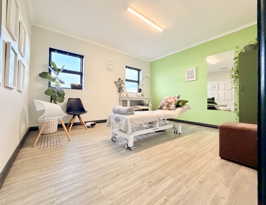 Commercial Property for Sale in Westcliff Western Cape
